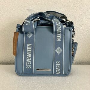 NWT Steve Madden (Bwebber) leather pebble satchel w AirPod Case - Blue